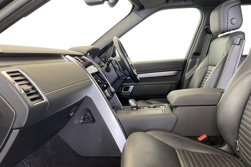 Land Rover Discovery 3.0 D300 R-dynamic Se LX72MWE Brown #3