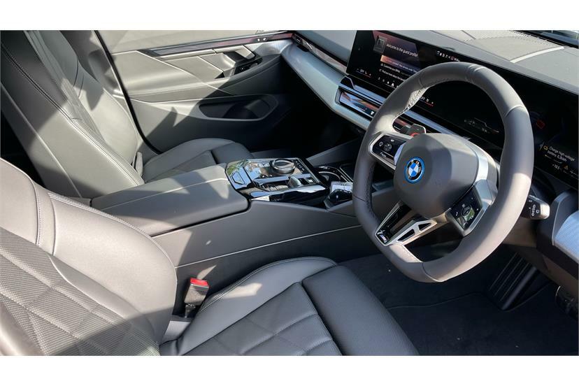 BMW 5 Series 530E M Sport Pro AE26LRK Black #6
