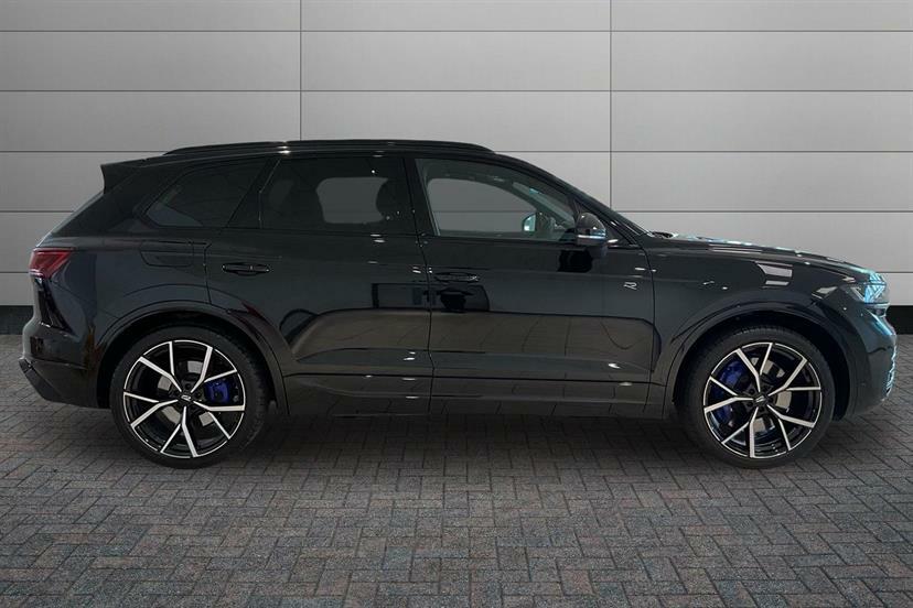 Volkswagen Touareg 3.0 V6 Tsi Ehybrid 4Motion R Tip EF75ZNR Black #4