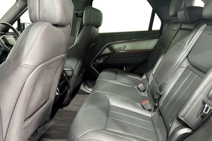 Land Rover Range Rover Sport 3.0 D300 Dynamic Se FJ75UJT Black #4