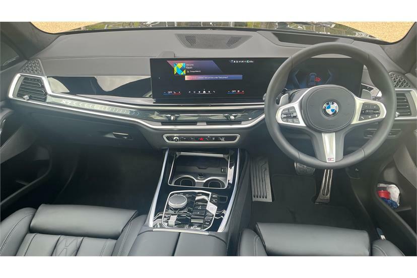 BMW X7 Xdrive40d Mht M Sport Step AF26XLX Black #4
