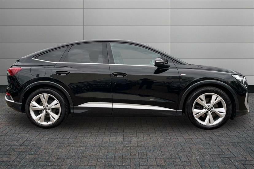 Audi Q4 E Tron 125Kw 35 55Kwh S Line Cs LO72BZV Black #4