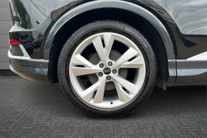 Audi Q4 E Tron 125Kw 35 55Kwh S Line Cs LO72BZV Black #5
