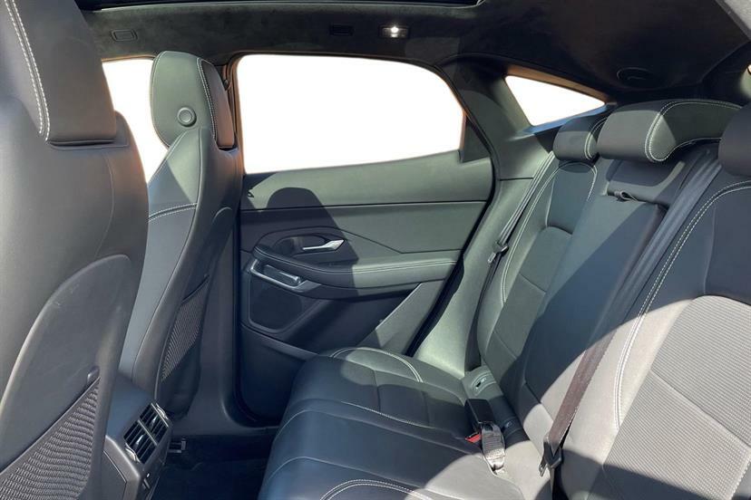 Jaguar E-Pace 2.0 D200 R-dynamic Black PE22VVN Black #4