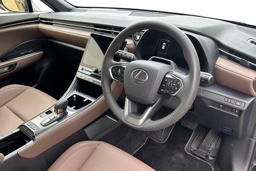 Lexus LBX 1.5 Premium E-cvt WT25EJV Brown #6