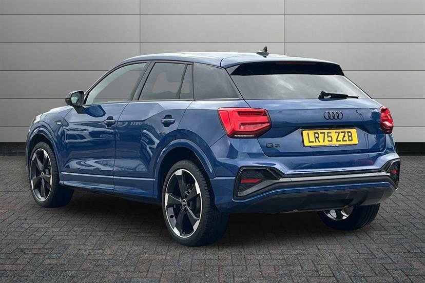 Audi Q2 35 Tfsi Black Edition S Tronic Tech Pro LR75ZZB Blue #3