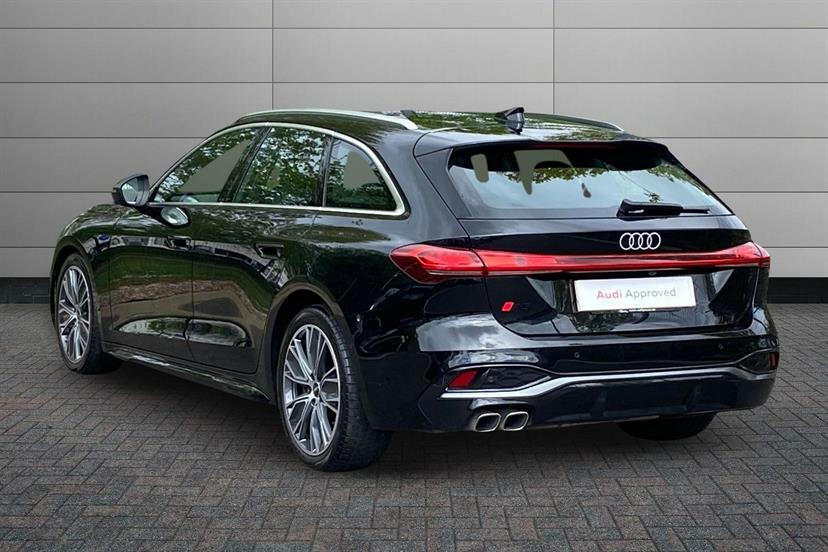 Audi A5 2.0 Tdi 204 Edition 1 S Tronic GY74LAA Black #3
