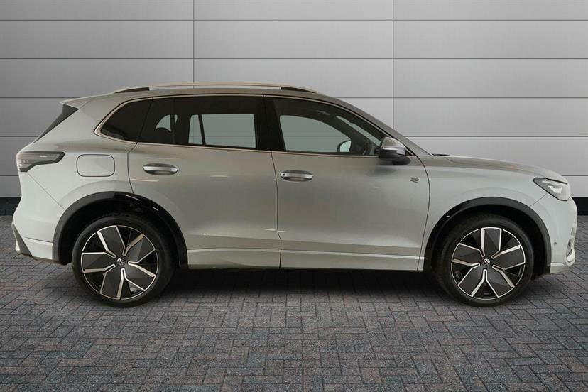 Volkswagen Tiguan 2.0 Tdi R-line Dsg AO26OOF Silver #4