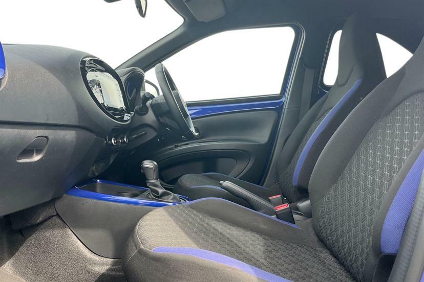 Toyota Aygo X 1.0 Vvt-i Edge MT72YAV Blue #2