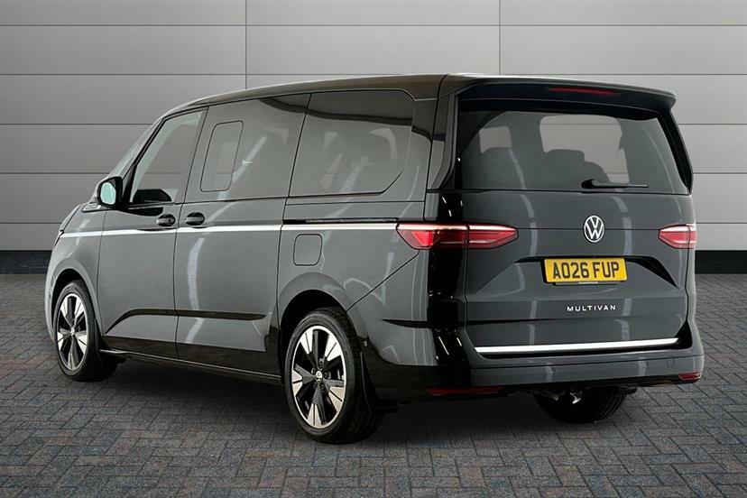 Volkswagen Multivan 2.0 Tdi Style Lwb Dsg AO26FUP Black #3