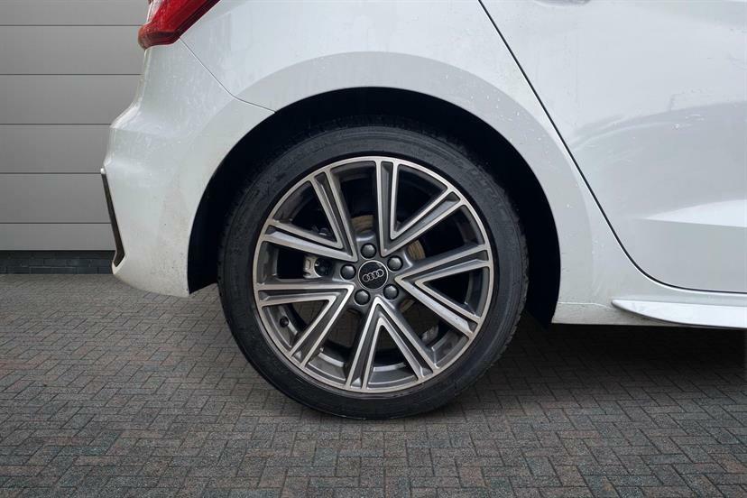 Audi A1 30 Tfsi S Line WU26FBA White #5