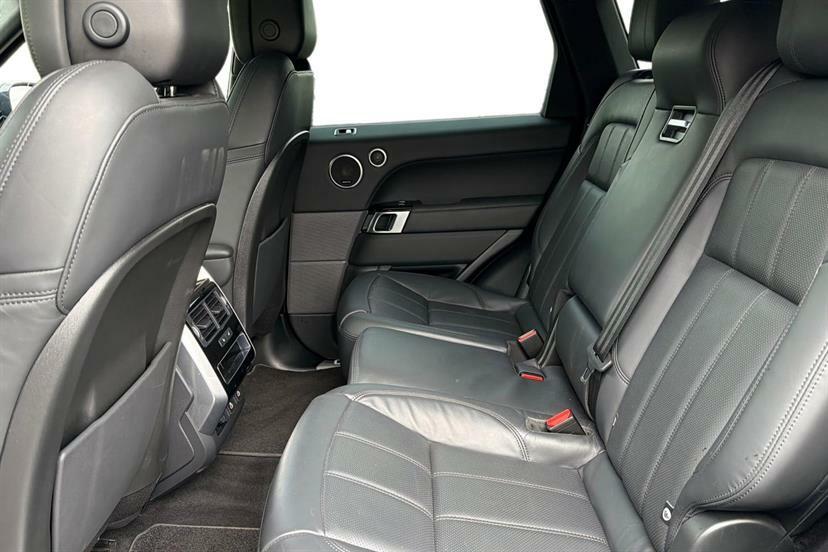 Land Rover Range Rover Sport 3.0 D300 Hse Dynamic Black PN22ADV Black #4
