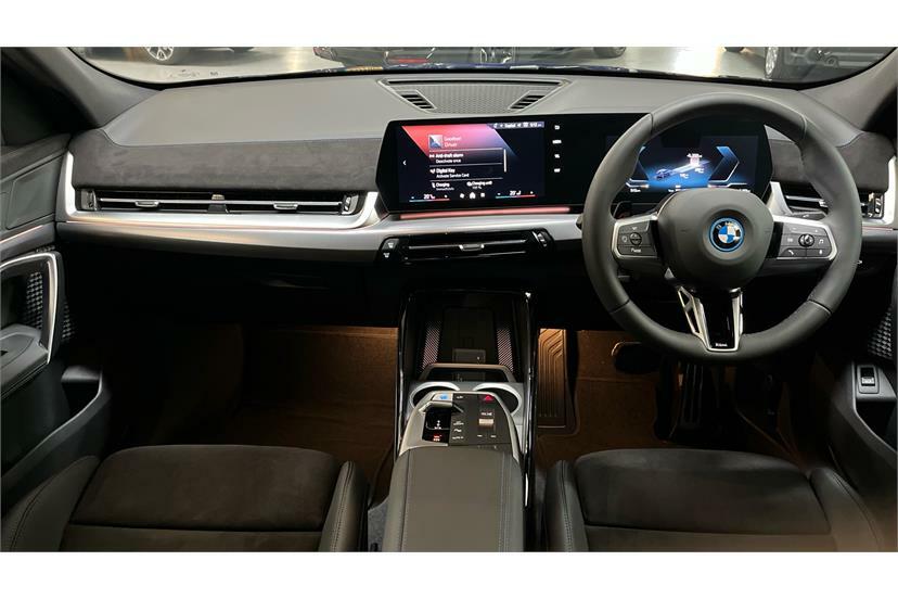 BMW iX2 150Kw Edrive20 Shadow Edition 65Kwh GY26HCF Blue #4
