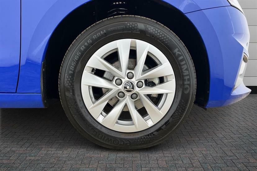 Skoda Fabia 1.0 Tsi Se Comfort AP23WFL Blue #5
