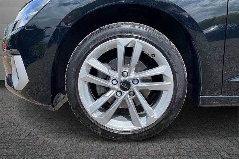 Audi A3 30 Tfsi Sport LP23HGE Black #5