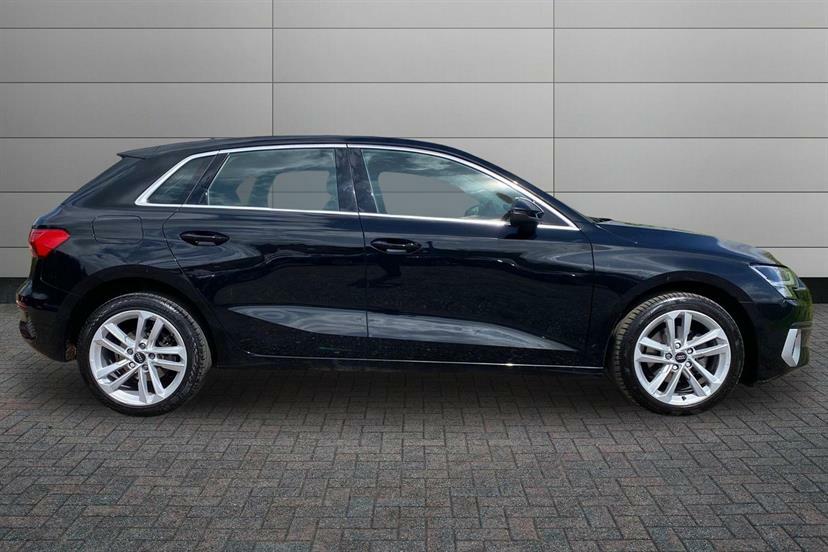 Audi A3 30 Tfsi Sport LP23HGE Black #4