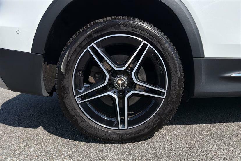 Mercedes-Benz GLB Class 220D 4Matic Amg Line Premium 8G-tronic SN23VKX White #4