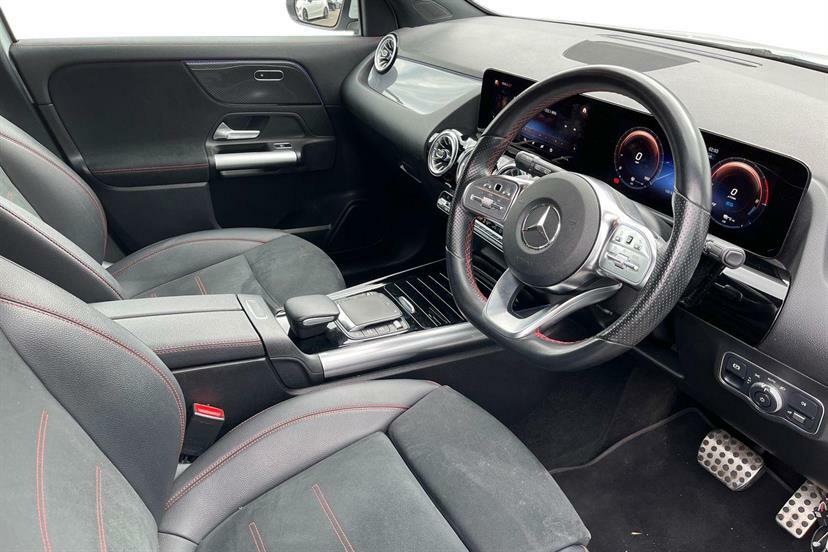 Mercedes-Benz GLA Class 250E Amg Line Executive KT23HPC White #5