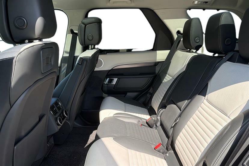 Land Rover Discovery 3.0 D350 Metropolitan Edition PG74FGP Black #4