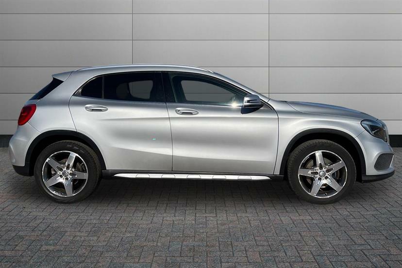 Mercedes-Benz GLA Class 220 Cdi 4Matic Amg Line EJ15NMK Silver #3