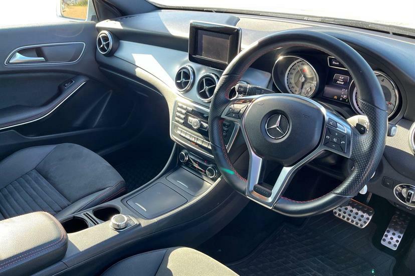 Mercedes-Benz GLA Class 220 Cdi 4Matic Amg Line EJ15NMK Silver #5