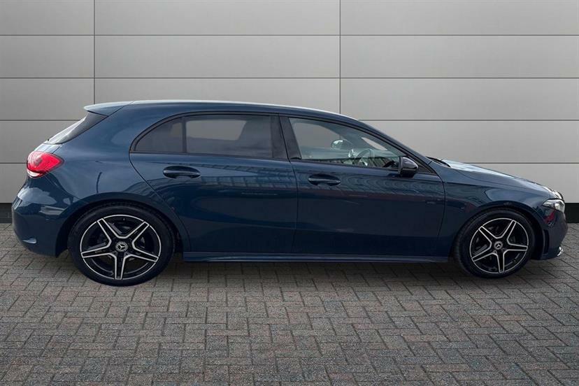 Mercedes-Benz A Class A180 Amg Line Executive BU23PXF Blue #3