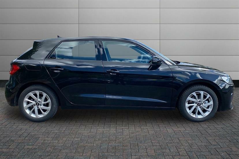 Audi A1 30 Tfsi Sport WU26EXO Black #4