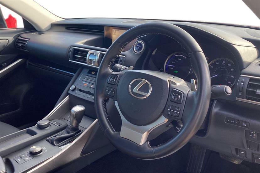 Lexus IS 300H Cvt Red #6