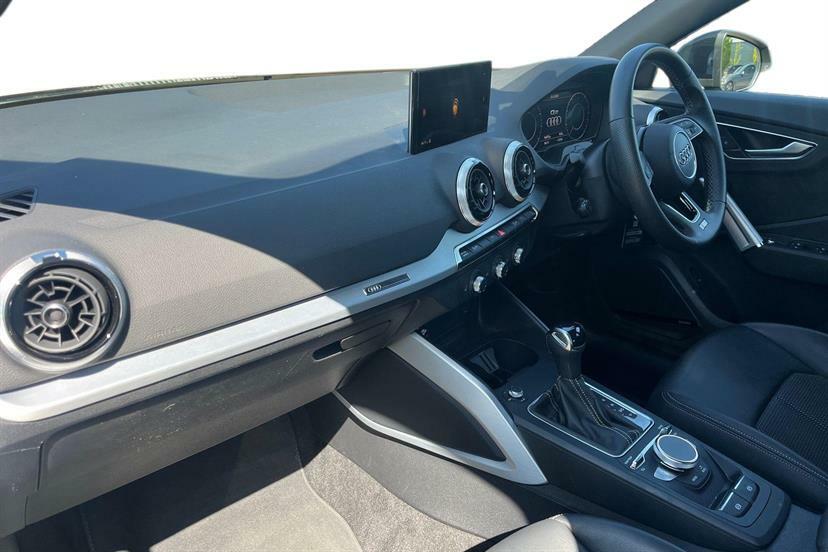 Audi Q2 35 Tfsi S Line S Tronic Cs KE23EXO Black #2