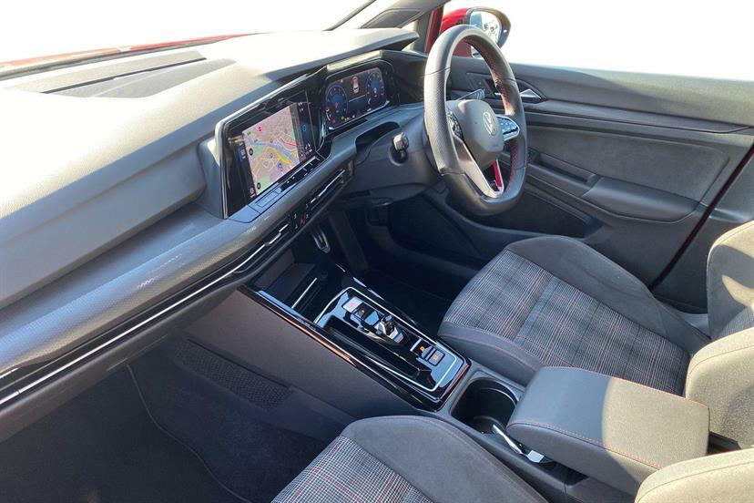 Volkswagen Golf 2.0 Tsi Gti Dsg MD73YSX Red #2