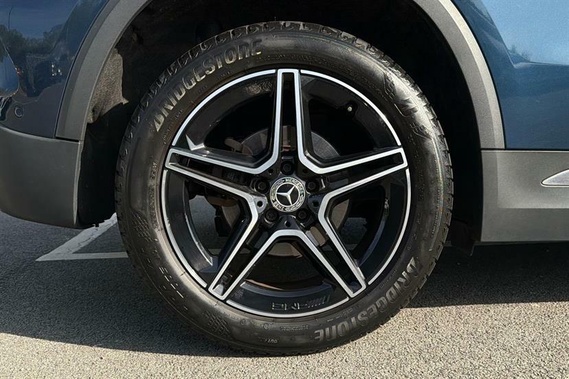 Mercedes-Benz GLA Class 200 Amg Line Executive Blue #4