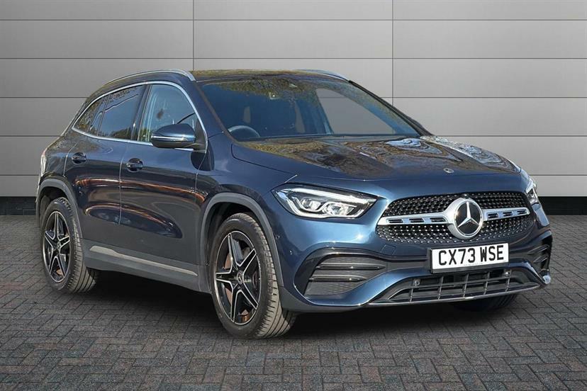 Mercedes-Benz GLA Class 200 Amg Line Executive Blue