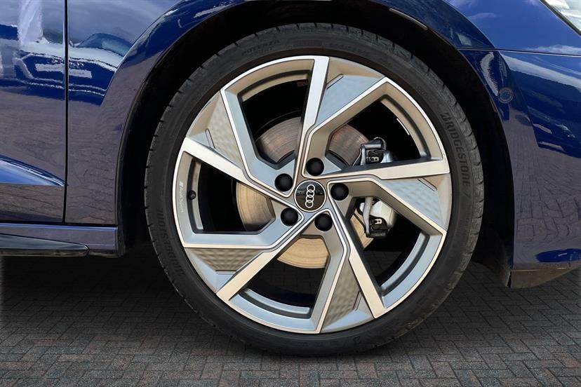 Audi A3 1.5 Tfsi 150 Black Edition MV26EXK Blue #5
