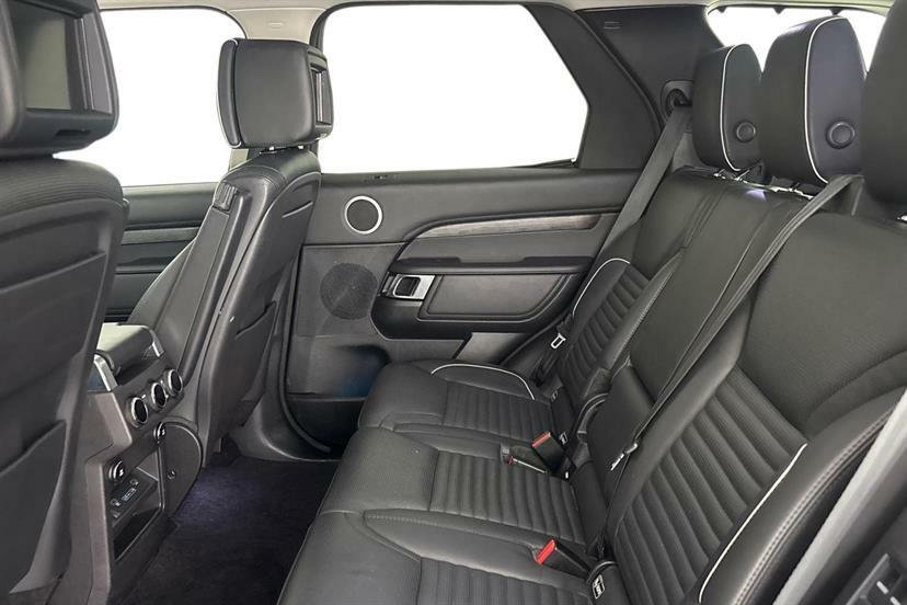 Land Rover Discovery 3.0 Sd6 Hse Luxury LN20WCO Black #4
