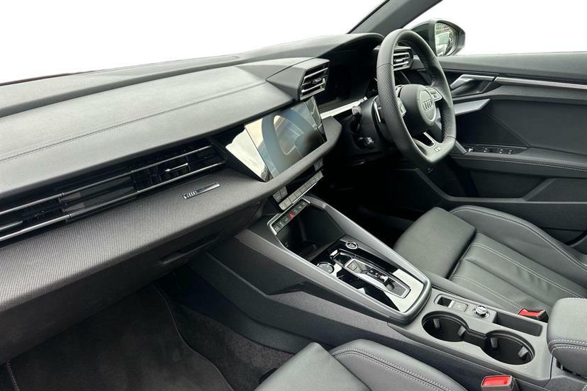Audi A3 1.5 Tfsi E 204 Black Edition S Tronic MV26JPX Black #2