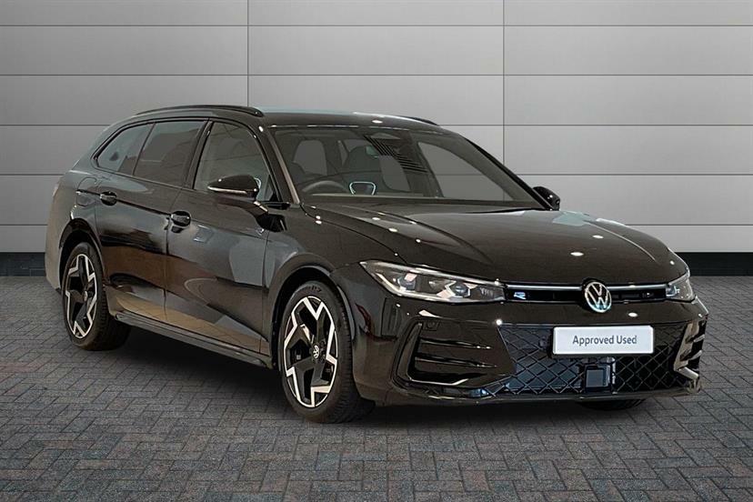 Volkswagen Passat 1.5 Etsi R-line Dsg Black