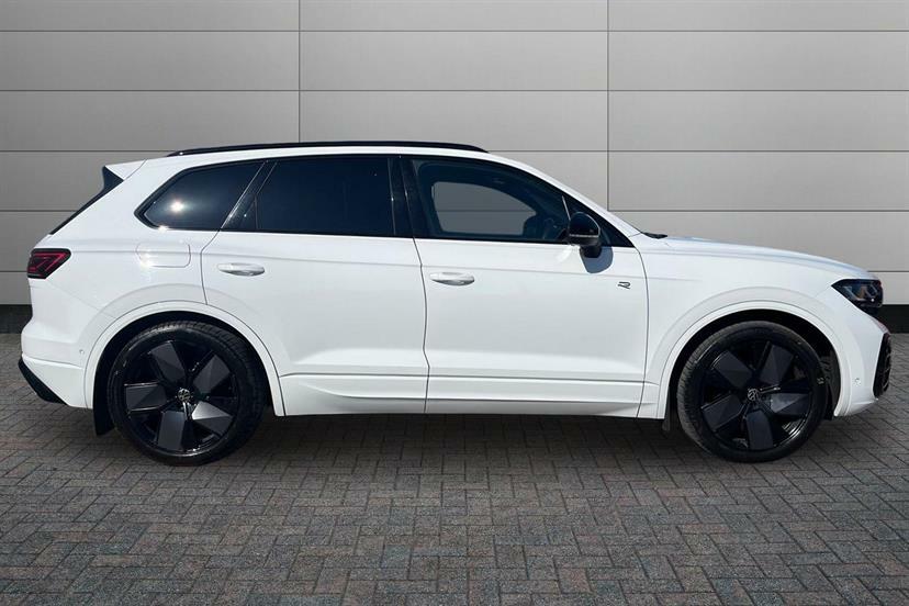 Volkswagen Touareg 3.0 V6 Tdi 4Motion 286 Black Edition Tip GU73DCF White #4