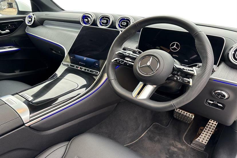 Mercedes-Benz GLC Class Glc 220D 4Matic Amg Line Premium 9G-tronic KK25BWB White #5