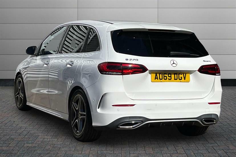 Mercedes-Benz B Class B220 4Matic Amg Line Premium White #2