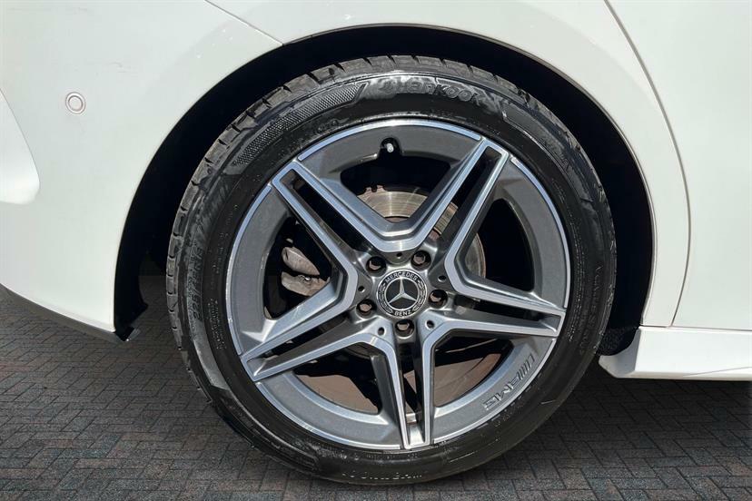 Mercedes-Benz B Class B220 4Matic Amg Line Premium White #4