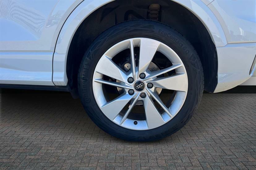 Audi Q2 35 Tfsi S Line S Tronic Cs BD23FXL White #5