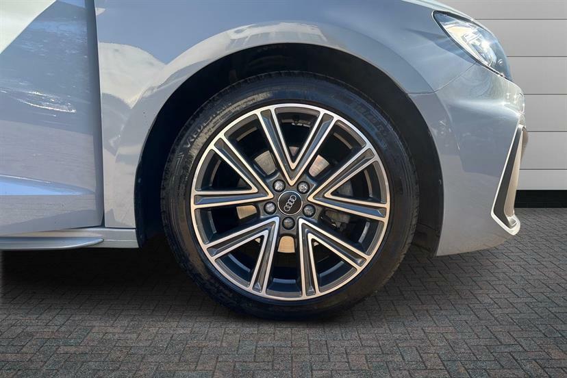 Audi A1 30 Tfsi S Line S Tronic KF24OGV Grey #5