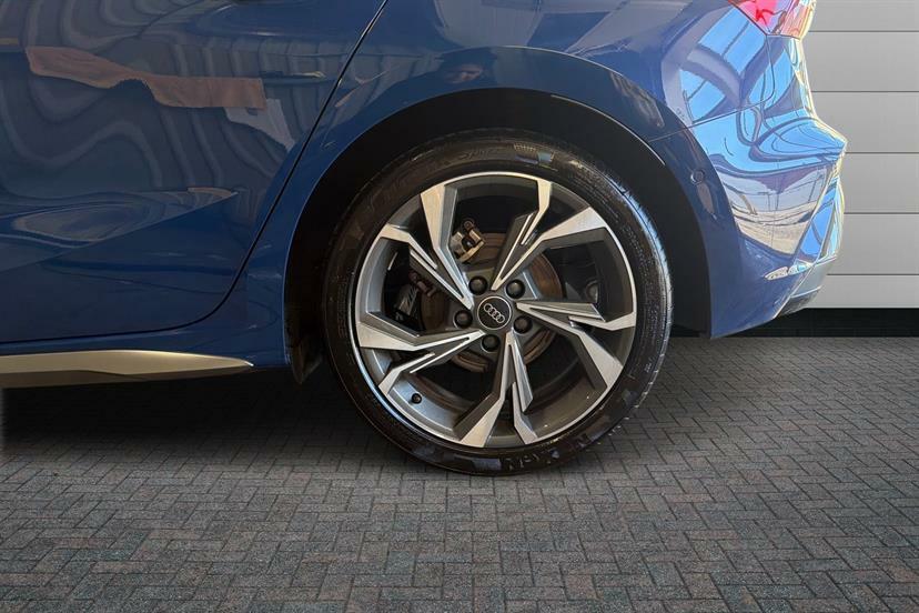 Audi A3 1.5 Tfsi 116 S Line EF75RWO Blue #5