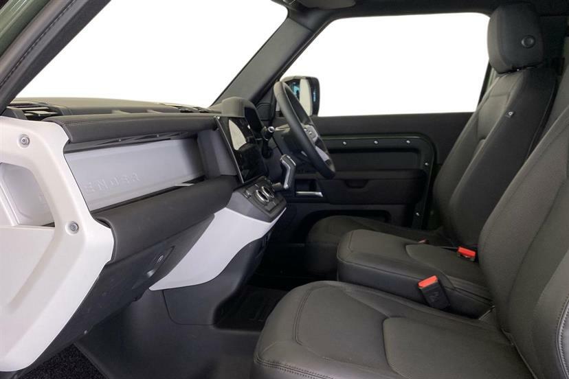 Land Rover Defender 90 3.0 D250 X-dynamic Se 90 6 Seat EY26FKU Green #3