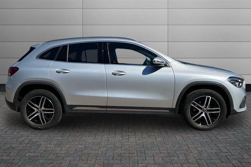Mercedes-Benz GLA Class 200 Sport FV70OEG Silver #3