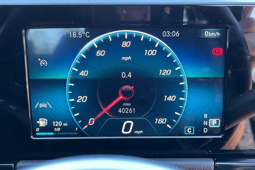 Mercedes-Benz GLA Class 200 Sport FV70OEG Silver #6