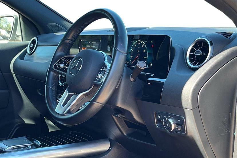 Mercedes-Benz GLA Class 200 Sport FV70OEG Silver #5
