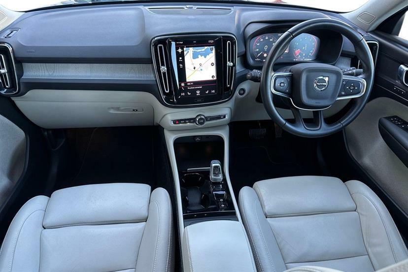 Volvo XC40 2.0 B4p Inscription Pro KP70OBF Blue #6
