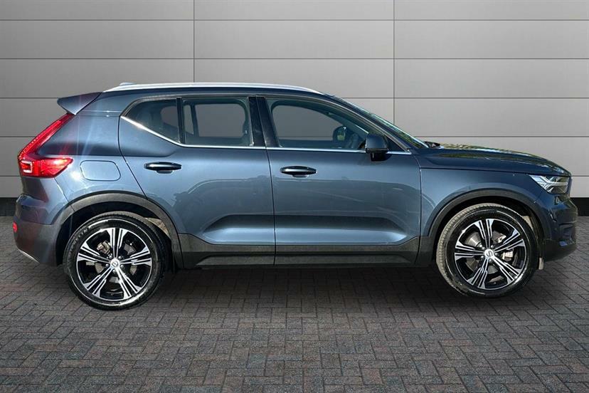 Volvo XC40 2.0 B4p Inscription Pro KP70OBF Blue #4