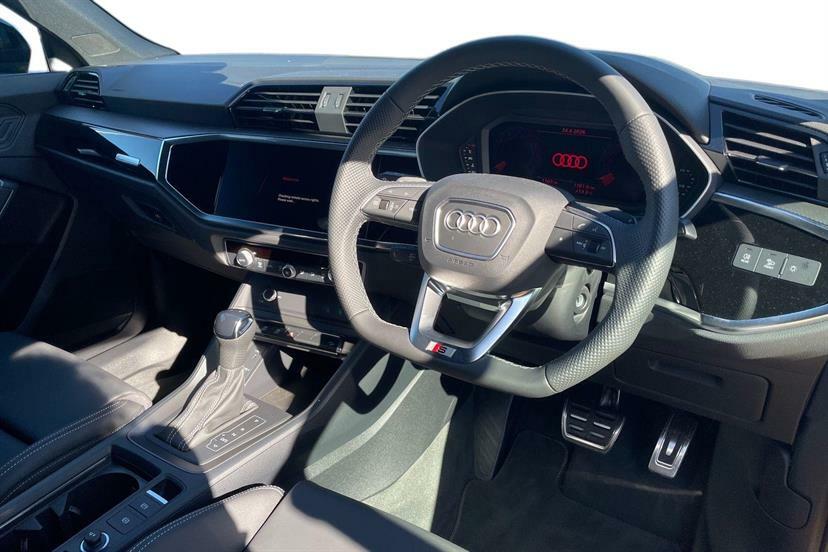 Audi Q3 35 Tfsi Black Edition S Tronic 20 Alloy Black #6